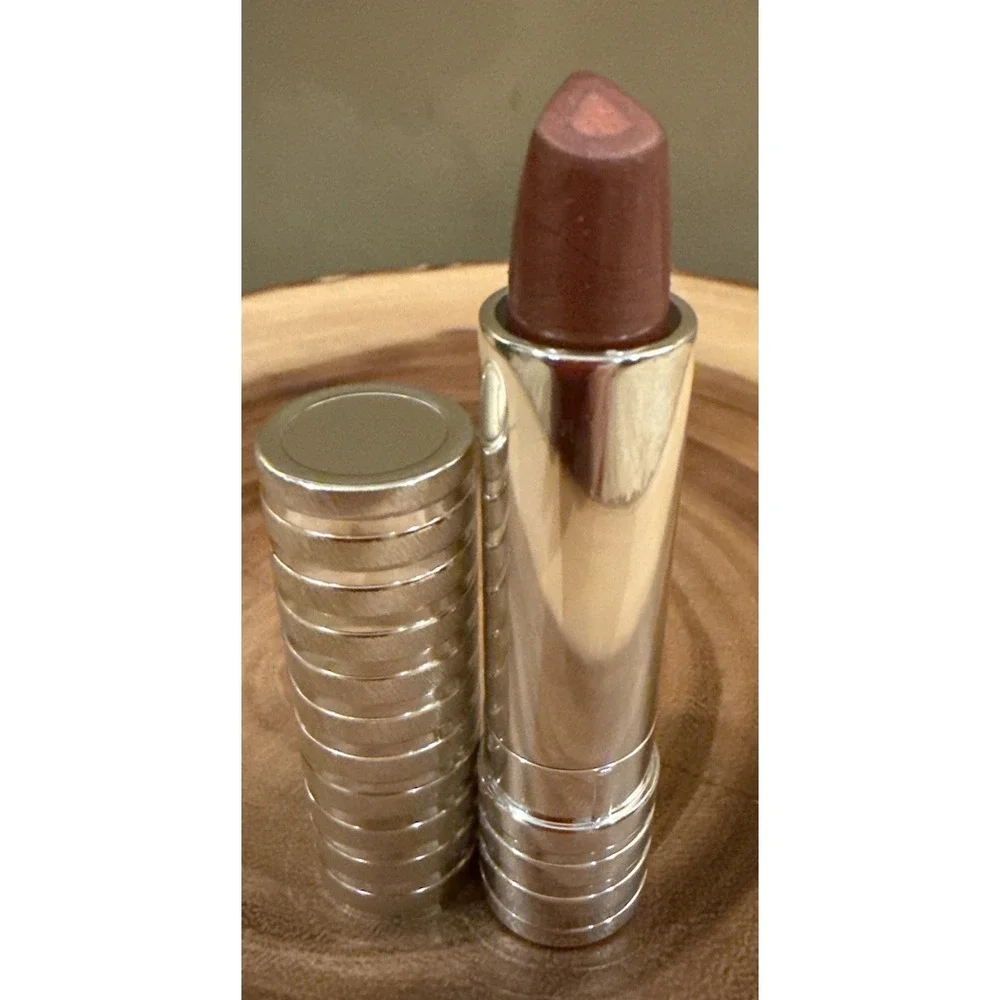 CLINIQUE DRAMATICALLY DIFFRENT LIPSTICK #11 SUGARED MAPLE .10 OZ New Silver Tube